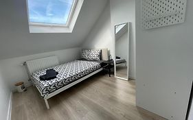 Schaerbeek Room 2